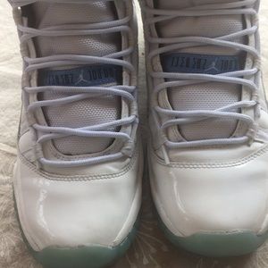 Air Jordan 11 Retro 'legend blue'